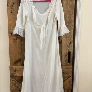 Vintage  70’s night gown White Lace trim with flair sleeves withTie Front